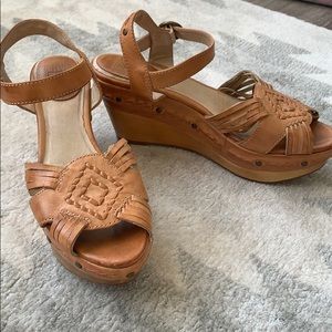 Frye Carlie Huarache Platform Sandal 7.5